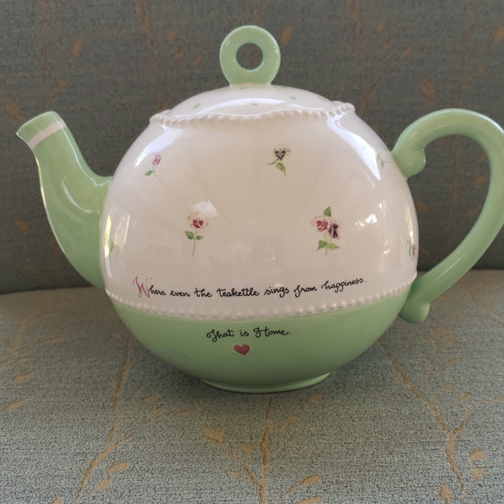 COPY - Susan Branch teapot